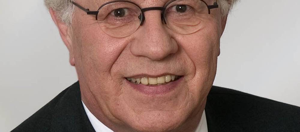 Edgar Isermann ist Leiter der Schlichtungsstelle für den öffentlichen Personenverkehr. Edgar Isermann ist Leiter der Schlichtungsstelle für den öffentlichen Personenverkehr.