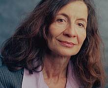 Christiane Lutz ist niedergelassene Kinder- und Jugendpsychotherapeutin sowie Paar- und Familientherapeutin in Stuttgart.